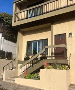 1501 Artesia Blvd #5, Manhattan Beach, CA, 90266