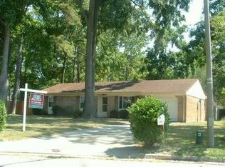 394 Phyllis Ct, Virginia Beach, VA 23452