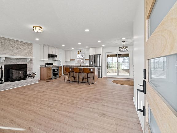 5th image of 7777 Pembroke Rd