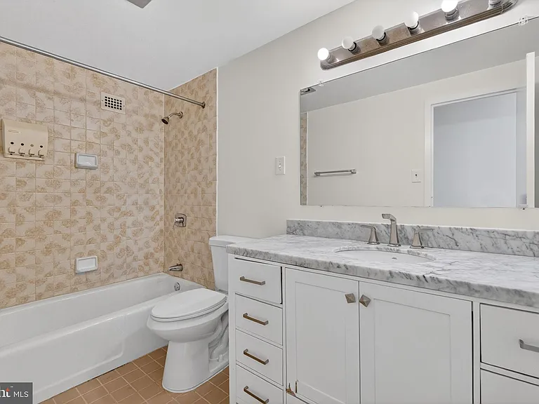 3701 S George Mason Dr #915N — Photo 12