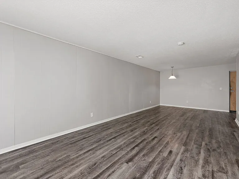 4141 Roanoke Rd — Photo 9