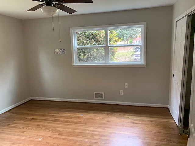937 Roanoke Dr #1 — Photo 4