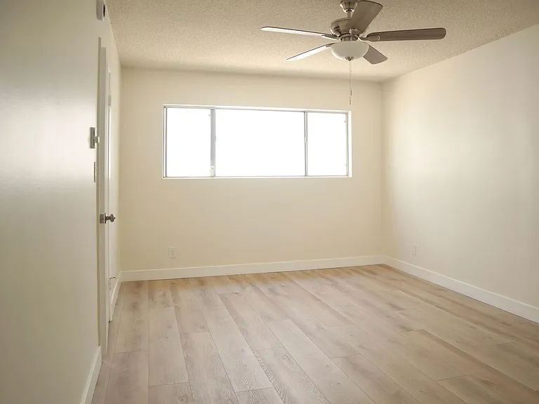 1740 Harvard Towers — Photo 13