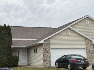 1912 Lincoln Ave, Stoughton, WI 53589