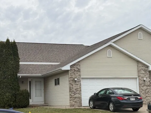1912 Lincoln Ave, Stoughton, WI 53589