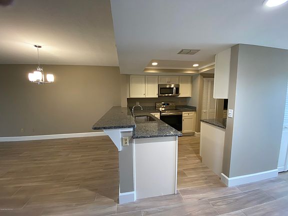 4th image of 3165 N Atlantic Ave #202