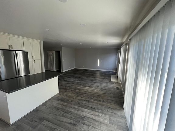 5th image of 4164 Wessex Dr