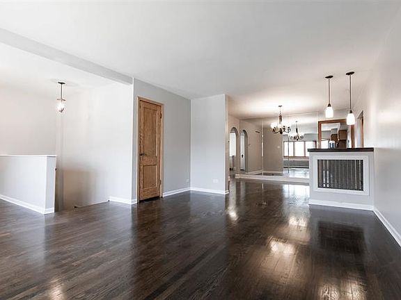 3rd image of 3712 S 59th Ave