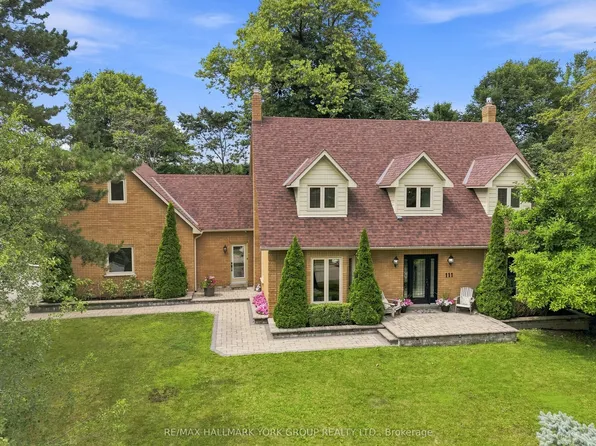 111 Whispering Pine Trl, Aurora, ON L4G 4X8
