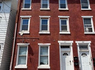 219 E Broad St, Burlington, NJ 08016
