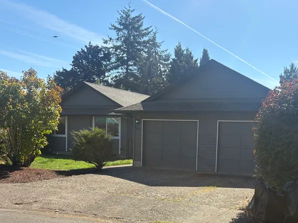 2881 Applewood Ln #1, Eugene, OR 97408