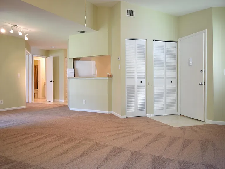 6540 Chasewood Dr #H — Photo 4