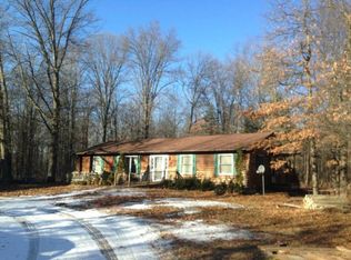 2826 W Olson Rd, Sanford, MI 48657