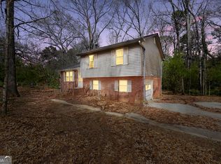 40 Derby Country Dr, Ellenwood, GA 30294