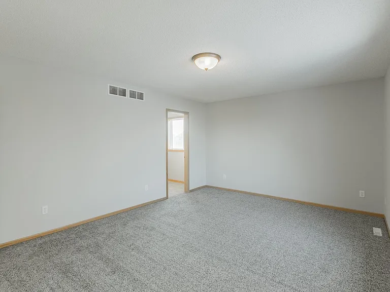 1760 Wyndam Dr — Photo 27