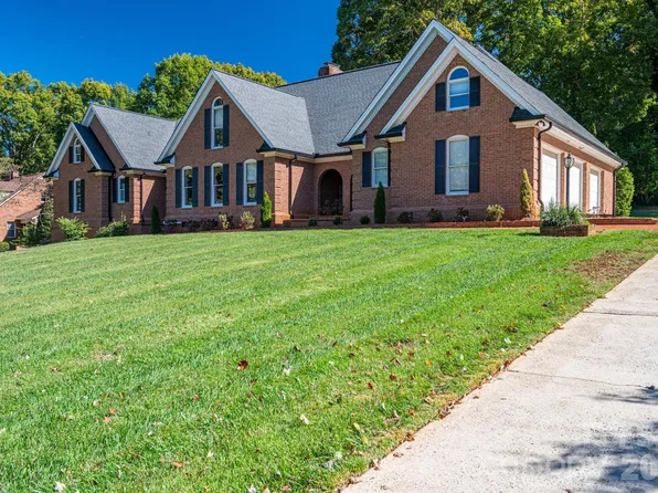 208 Hollow Rd, Lincolnton, NC 28092