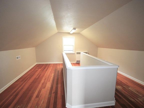 3rd image of 2316 S Olive St