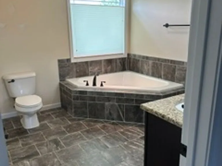 815 Westridge Cir — Photo 33