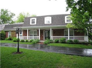 304 Oxfordshire Ln, Hurstbourne, KY 40222