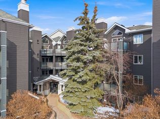 20 NW Sierra Morena Mews SW #310, Calgary, AB T3H 3K6