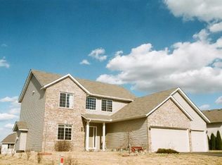 357 Dakota Ave, Roberts, WI 54023