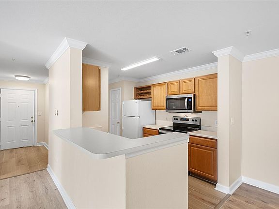 4th image of 18316 Bridle Club Dr #18316