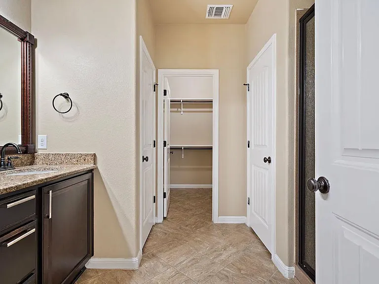 7324 Bandera Ranch Trl #B — Photo 11
