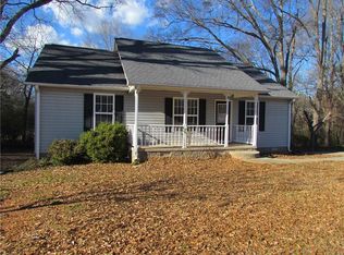 6 Pine Ln, Piedmont, SC 29697