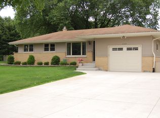 1125 Wilson Dr, Brookfield, WI 53005