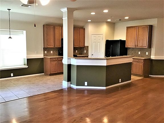 5th image of 2718 Darby Brook Dr