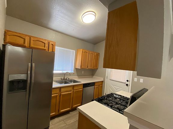 5th image of 11652 Edward James Ave