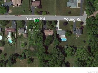 5654 Young Rd, Lockport, NY 14094