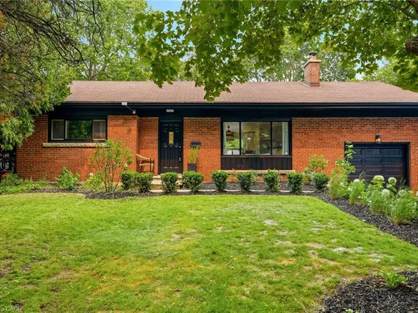 271 Linden Ave, Burlington, ON L7L 2P4