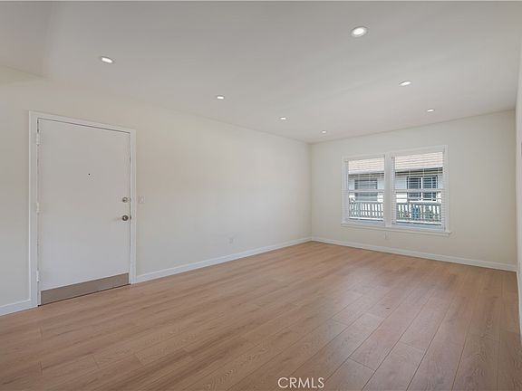2nd image of 12237 Vanowen St APT E