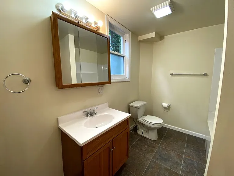 511 N Lincoln St — Photo 7