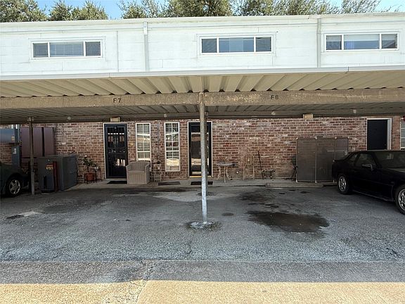 3rd image of 6410 Del Monte Dr APT 3