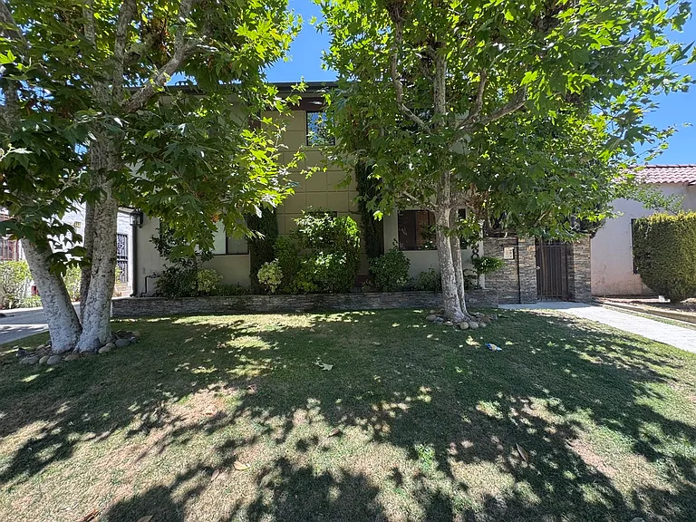 828 N Martel Ave #2 — Photo 31