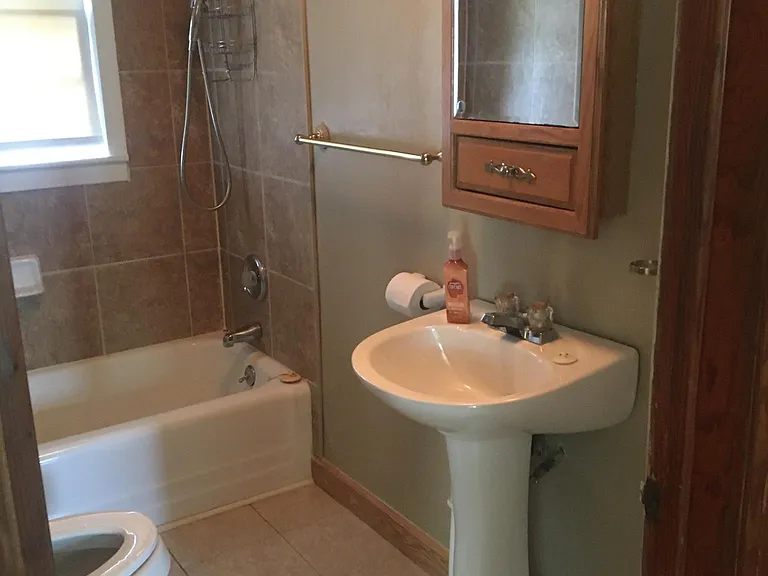 203 Bernard St — Photo 8