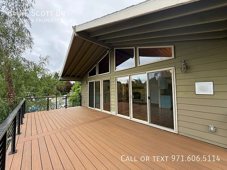 64 NE Scott Dr — Photo 17
