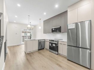 67 N Panatella Sq NW #301, Calgary, AB T3K6C7