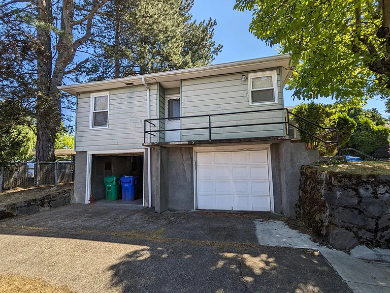 4805 SE Yamhill St — Photo 30