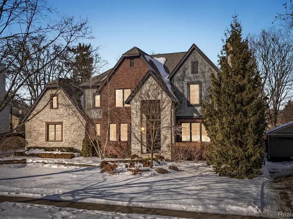 1525 Yosemite Blvd, Birmingham, MI 48009