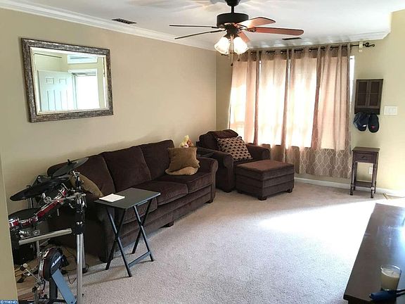 3rd image of 518 Essex Ct #518
