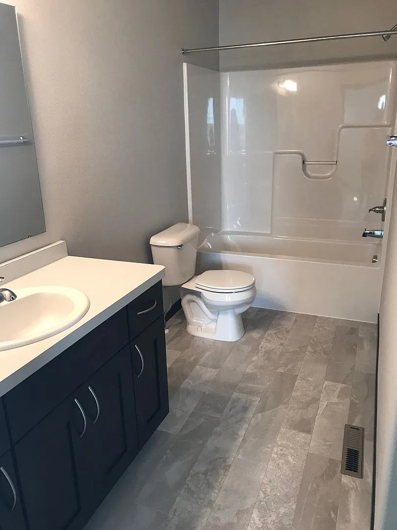 4 Bed 3 Bath Single Family Home — Photo 4