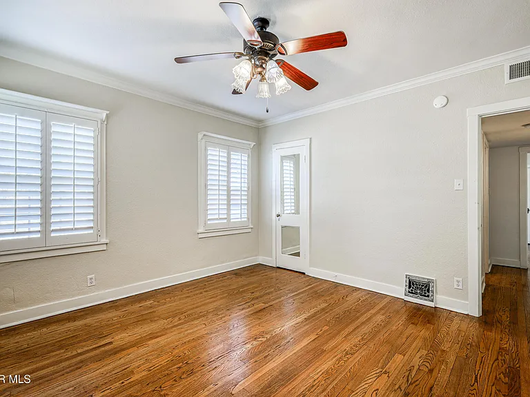 715 E Robinson Ave — Photo 25