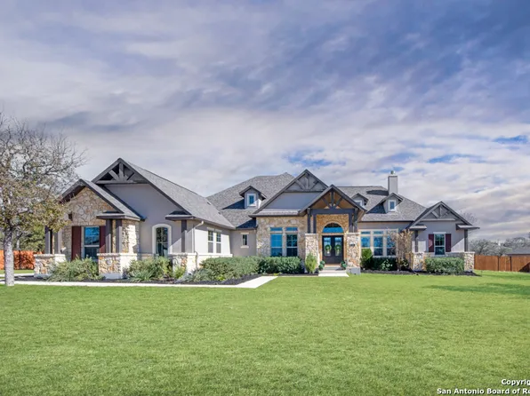 595 James Way, Castroville, TX 78009