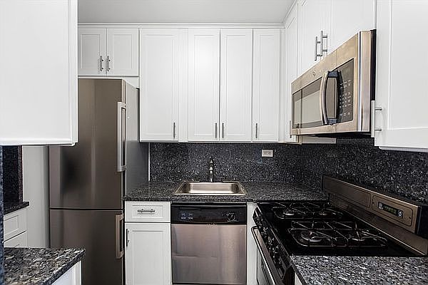 1st image of 401 E 86th St APT 8M