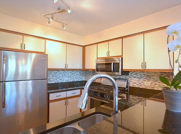 5th image of 206 W Jennifer Ln Unit 1-3B