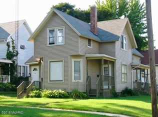 849 Wisconsin Ave, Saint Joseph, MI 49085
