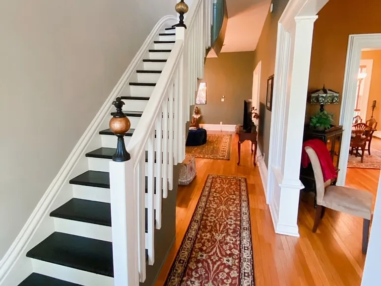 410 Maple St — Photo 5